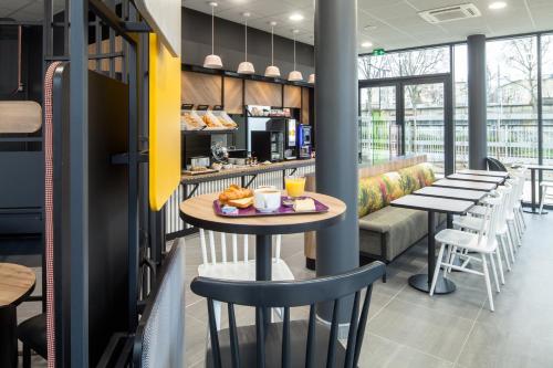 B&B HOTEL NANTERRE Rueil-Malmaison