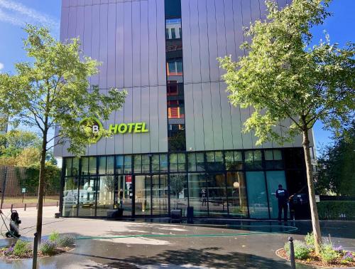 B&B HOTEL Paris Porte des Lilas