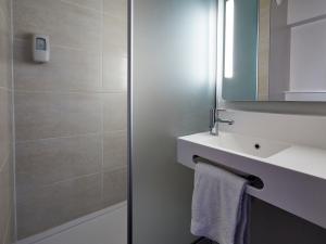 B&B HOTEL Villeneuve Loubet Village