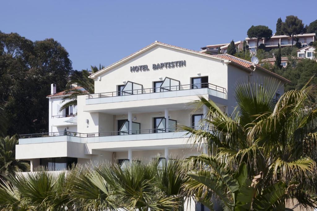 Hôtel Hôtel Baptistin Quai Baptistin Pins, 83980 Le Lavandou