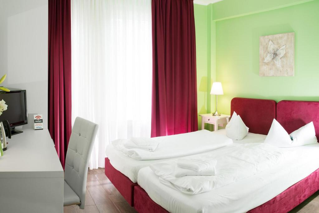 Barcelona Bed & Breakfast Hunsrückenstrasse 5, 40213 Düsseldorf