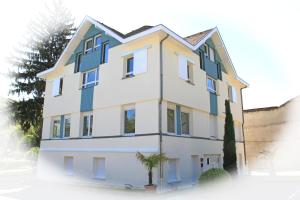 Hôtel Beau Rivage 115 rue Principale 38850 Charavines Rhône-Alpes