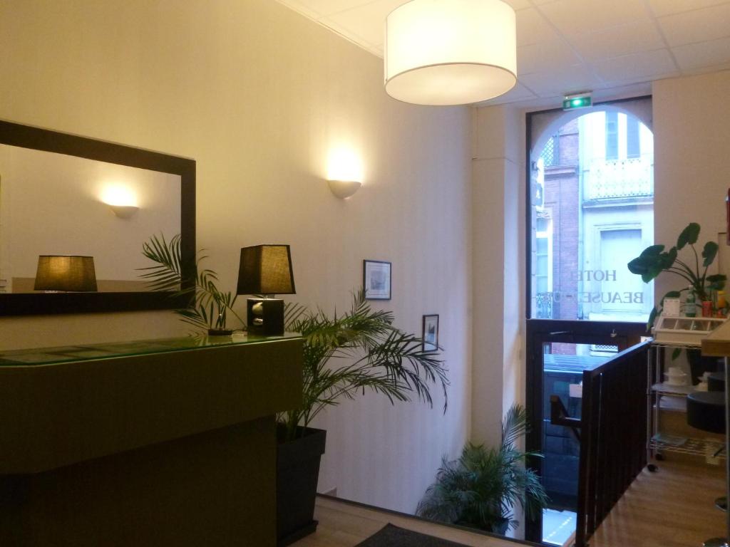 Hôtel Hotel Beauséjour 4 rue Caffarelli, 31000 Toulouse