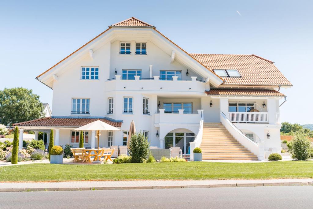 Belle Maison - Das kleine Hotel Oberes Tor 7, 97956 Werbach