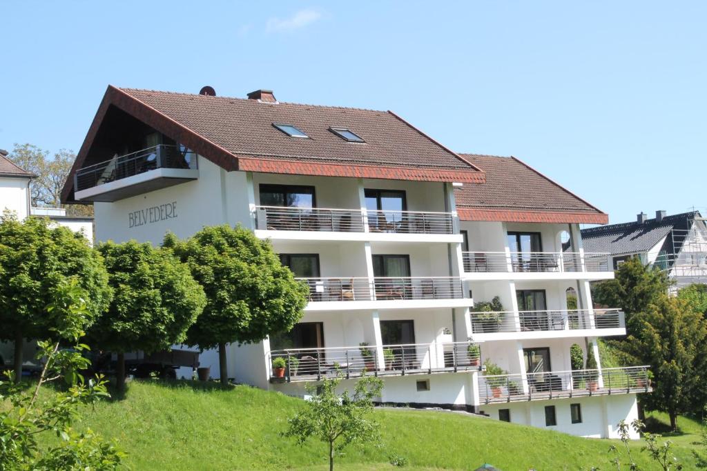 BELVEDERE - das BIO HOTEL Garni & SuiteHotel am Edersee Bahnhofstrasse 2, 34513  Waldeck