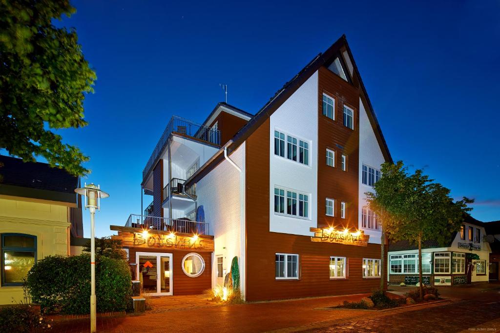 Bernstein-Hotel Bootshaus Hafenstr. 10, 25761 Büsum