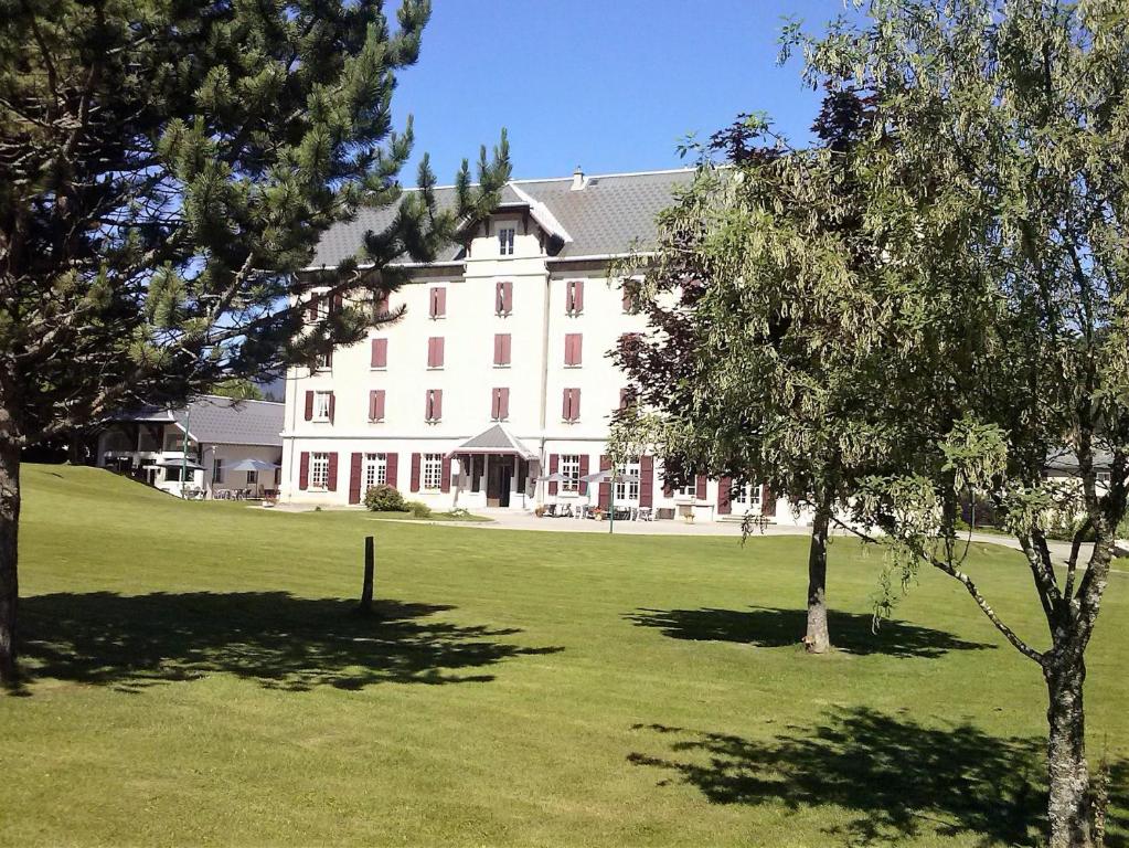 Hôtel Best Western Grand Hotel de Paris 124, Place Pierre Chabert 38250 Villard-de-Lans