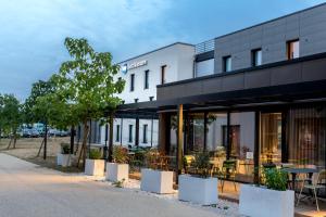 BEST WESTERN HOTEL DIJON QUETIGNY