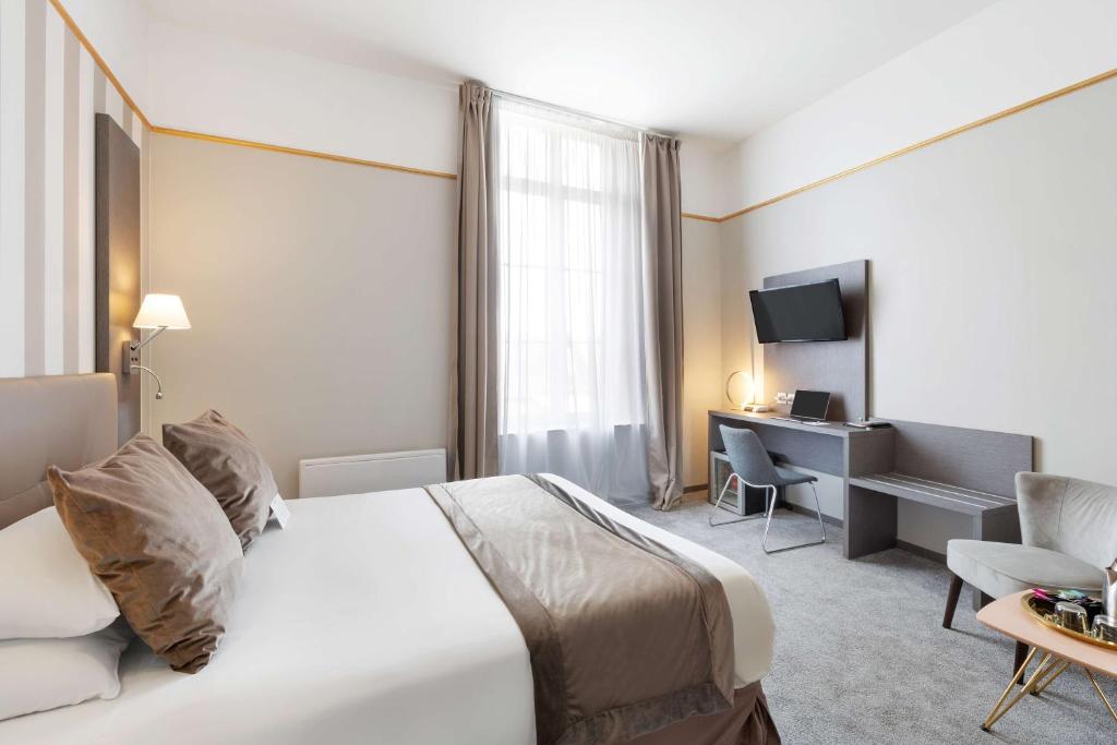 Hôtel Best Western Hotel Saint Claude 42 Place Louis Daudre 80200 Péronne