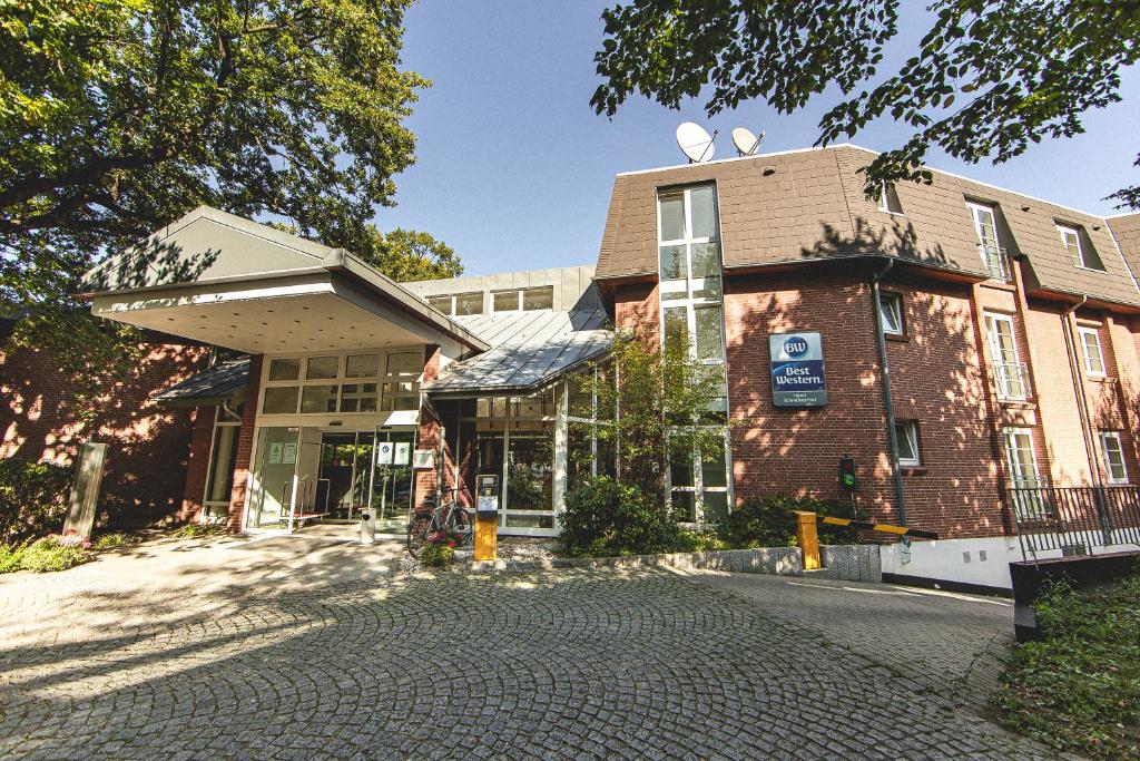 Best Western Hotel Schmoeker-Hof Oststr. 18, 22844 Norderstedt