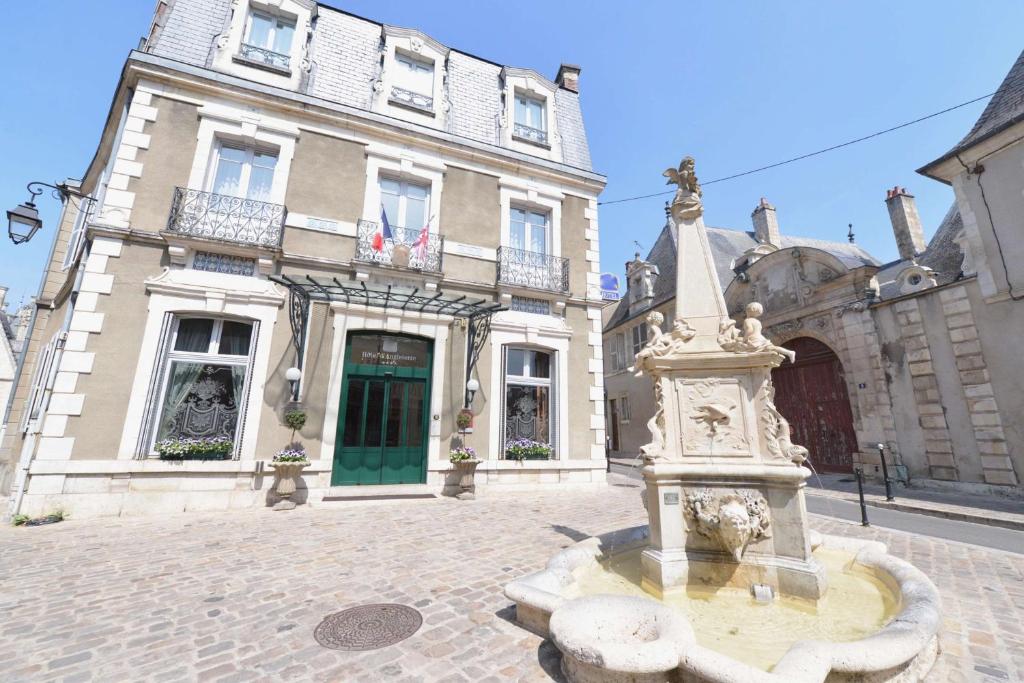 Best Western Plus Hôtel D'Angleterre 1 Place Des 4-Piliers, 18000 Bourges