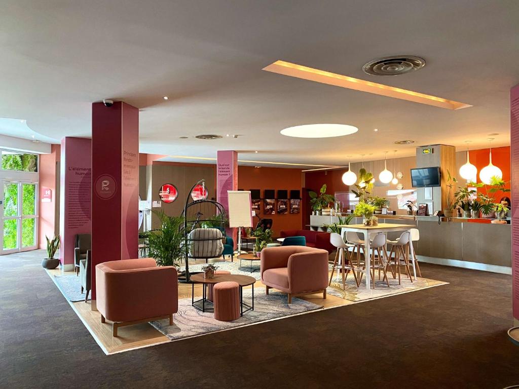 Hôtel Best Western Plus Paris Saclay (ex: Val de Bièvre) 2 Route d'Orsay 91400 Saclay