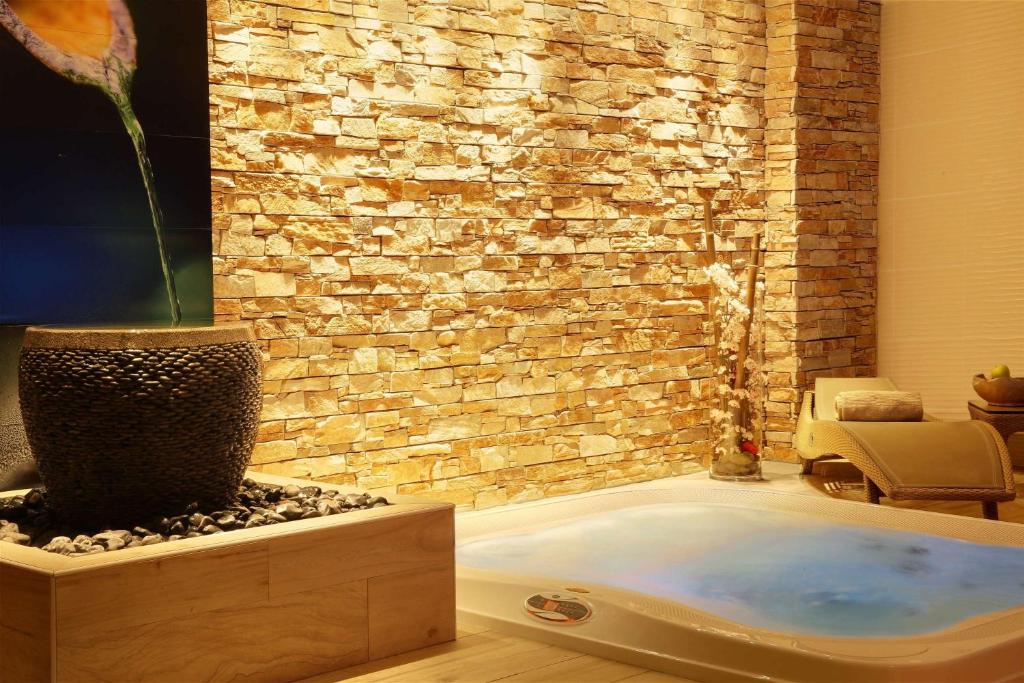 Best Western Premier Le Patio des Artistes Wellness Jacuzzi 6 rue de Bone, 06400 Cannes