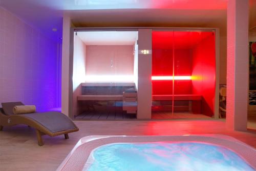 Best Western Premier Le Patio des Artistes Wellness Jacuzzi