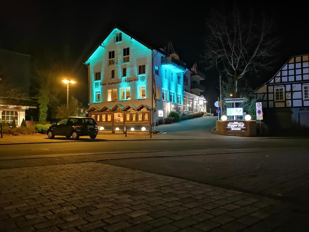 Hôtel Hotel Bigger Hof - Wirtshaus Platzhirsch am Jahnplatz Jahnplatz 1, 59939 Olsberg