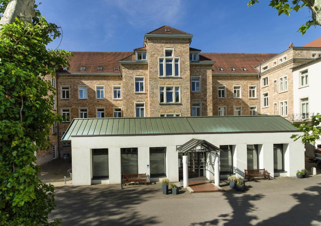 Hôtel Bildungshaus St. Bernhard - Wohnen und Tagen An der Ludwigsfeste 50 76437 Rastatt