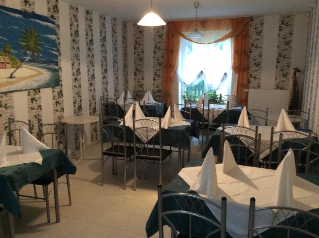 Blumenhotel Hauptstrasse 32, 51702 Bergneustadt