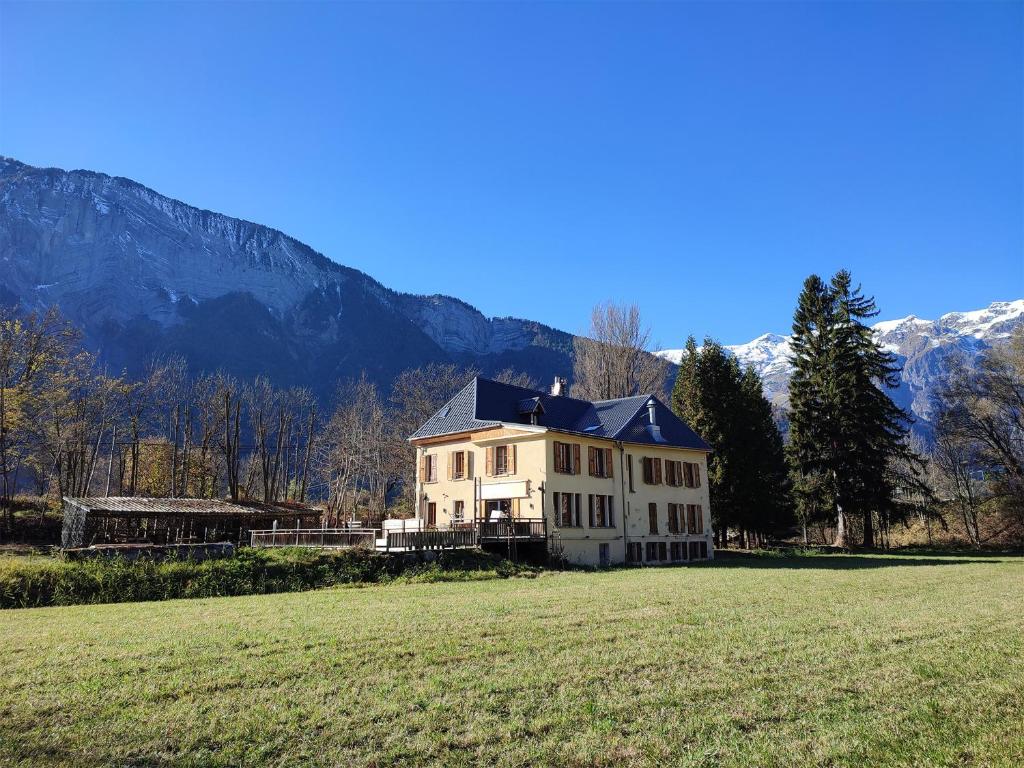 Hôtel BO LODGE Pont de la Romanche 38520 Le Bourg-dʼOisans