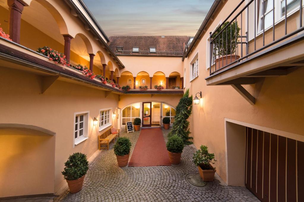 Boardinghouse Pfarrkirchen Lindnerstr. 14-16, 84347 Pfarrkirchen