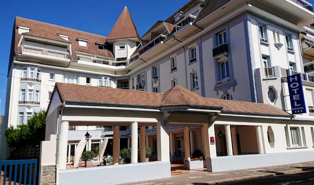 Hôtel Hôtel Bristol 17 Rue Jean Monnet, 62520 Le Touquet-Paris-Plage