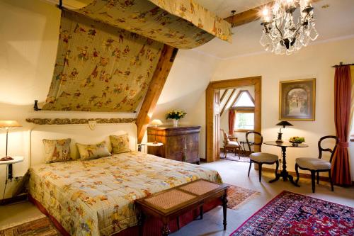 Hôtel Hotel Burg Arras Burg Arras Wohnplatz 1 Alf