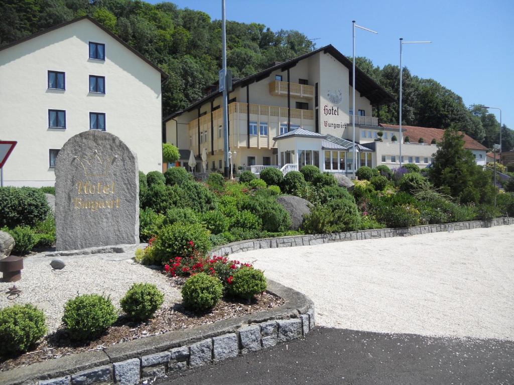 Hôtel Hotel Burgwirt Deggendorfer Str. 7, 94469 Deggendorf