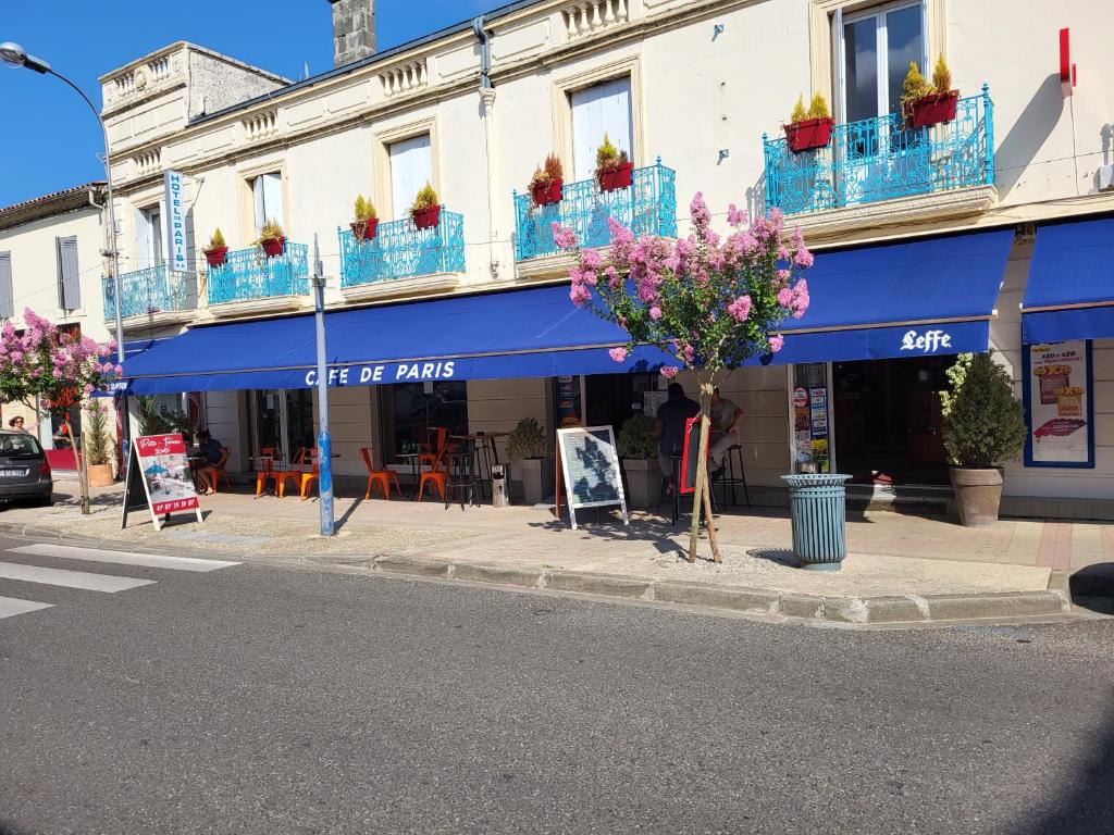 Hôtel CAFE DE PARIS 16 crs du general de Gaulle 33340 Lesparre-Médoc