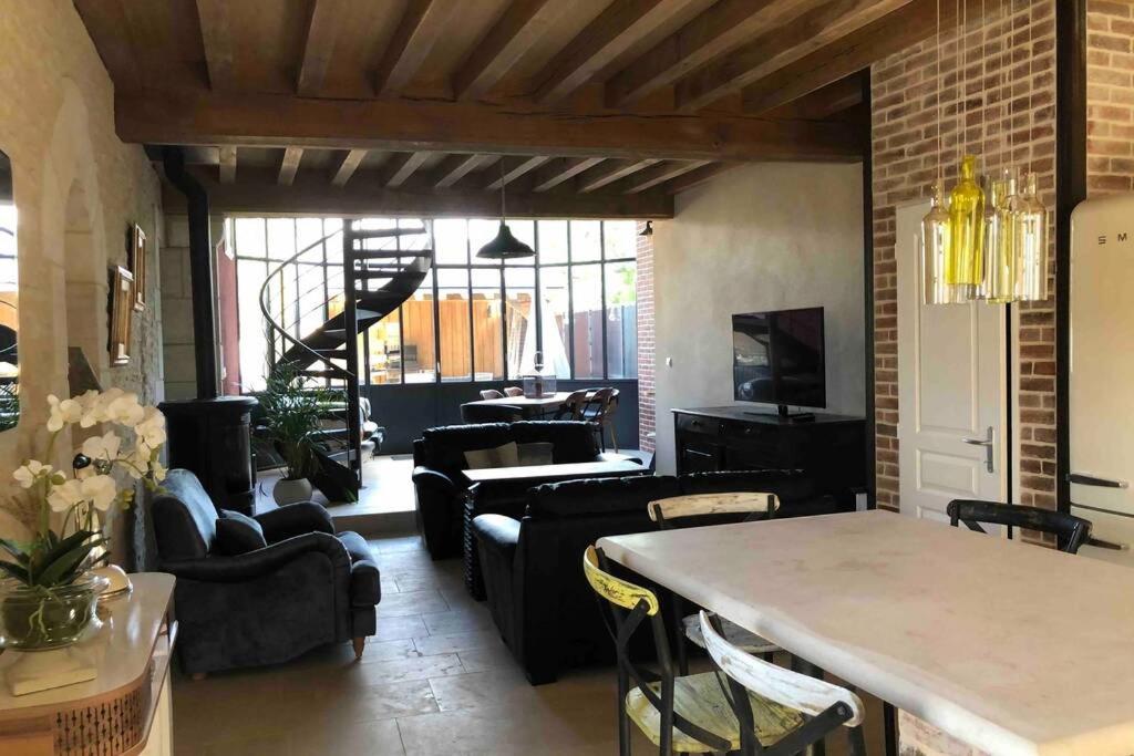 Cafe Hotel du Theatre
