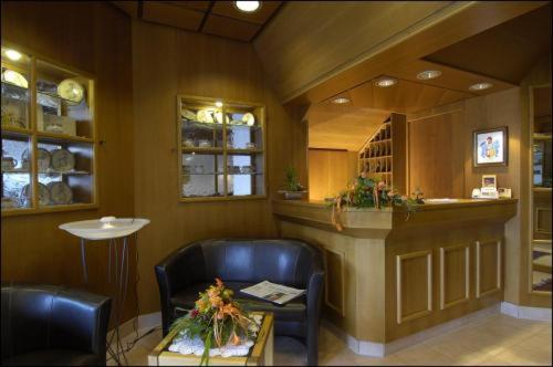 Hôtel Hotel Café Nothnagel Wilhelm-Leuschner-Str. 67 Griesheim