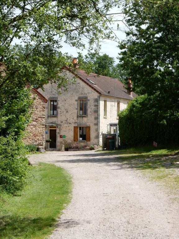 Hôtel Hotel Camping Sur Yonne 4, Lieu-dit Bellevault, 58800 Épiry