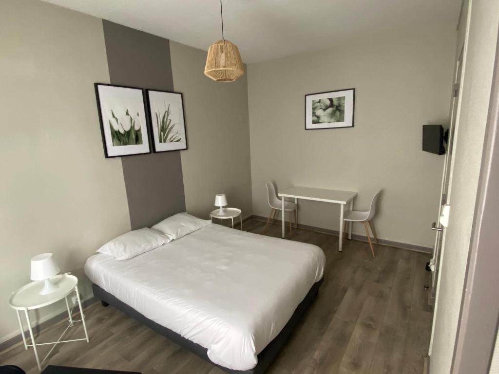 Hôtel capsule Le Relais de la Gare 12 Rue Jantet 39100 Dole