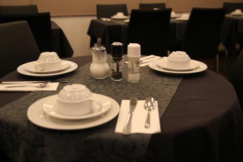Carlton Hotel