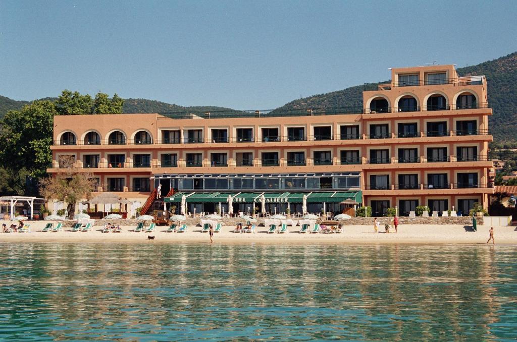 Hôtel Hôtel Cavalière Surplage 2 Avenue Du Cap Negre,  Cavalière, 83980 Le Lavandou