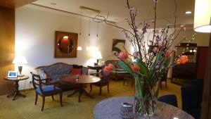 Central Hotel