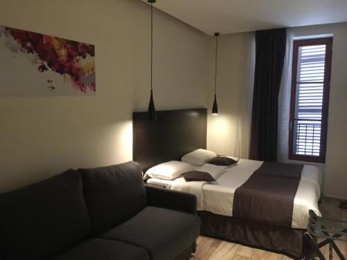 Central Hotel