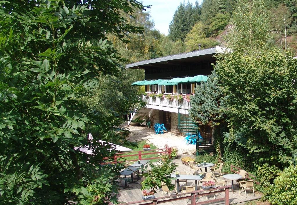 Chalet du Montal Pont du Montal, 58230 Dun-les-Places