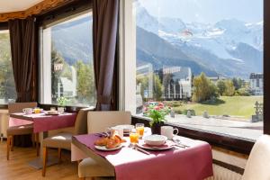 Hôtel Chalet Hôtel La Sapinière 102 Rue Mummery 74400 Chamonix-Mont-Blanc Rhône-Alpes