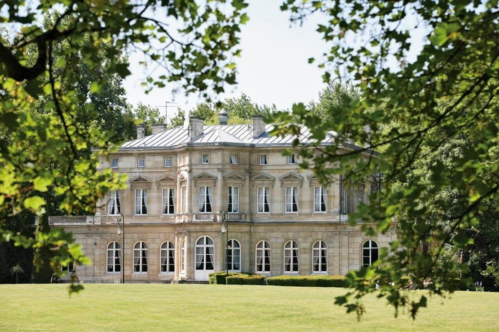 Hôtel Château De La Motte Fenelon Square Du Château 59400 Cambrai