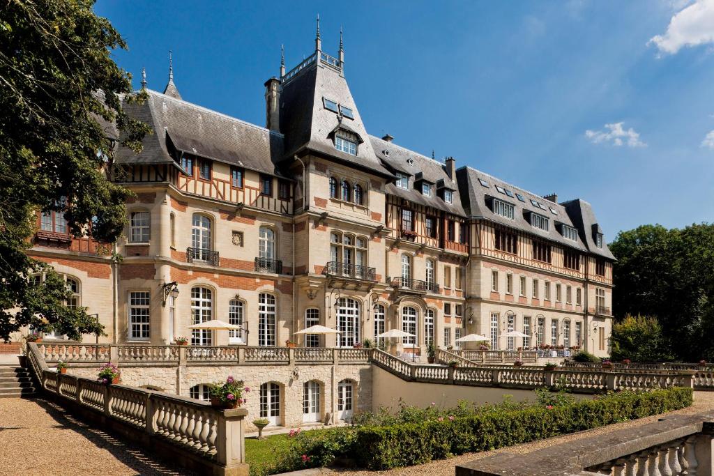 Hôtel Chateau de Montvillargenne 2 Avenue François Mathet 60270 Gouvieux