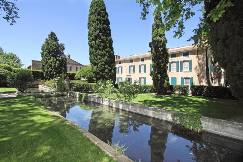 Hôtel Château de Servanes Domaine de Servanes 13890 Mouriès