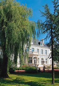 Hôtel Château Des Tourelles 8 Rue Principale 62142 Le Wast Nord-Pas-de-Calais