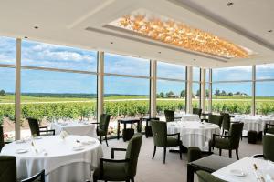 Château Lafaurie-Peyraguey Hôtel & Restaurant LALIQUE