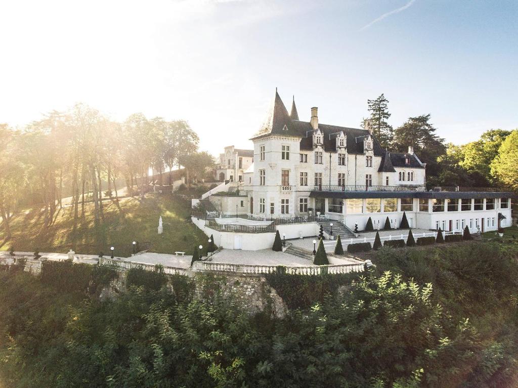 Chateau Le Prieuré Saumur - La Maison Younan rue du comte de castellane, 49350 Chènehutte-les-Tuffeaux