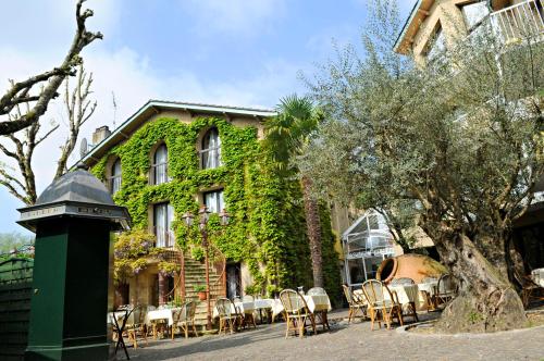 Cit'Hotel Le Chalet Lyrique
