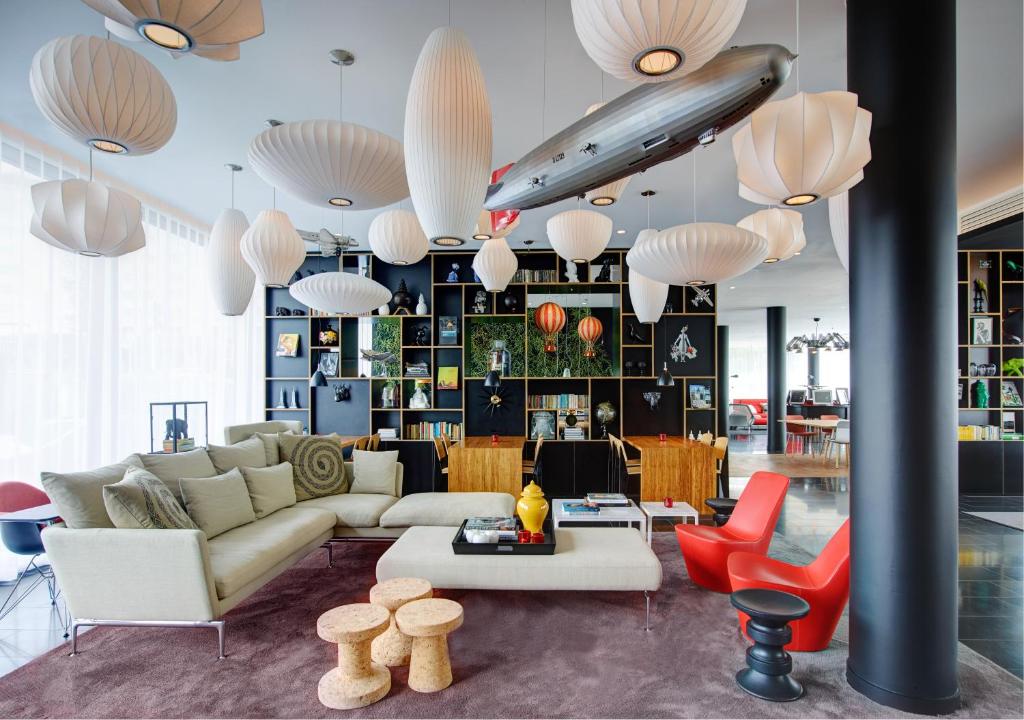 Hôtel citizenM Paris Charles de Gaulle Airport 7 Rue de Rome, Tremblay-en-France Roissypole, Terminal 3 Paris Charles de Gaulle 93290 Roissy-en-France