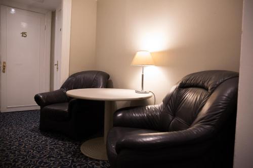 City Hotel - HEEFA OHG
