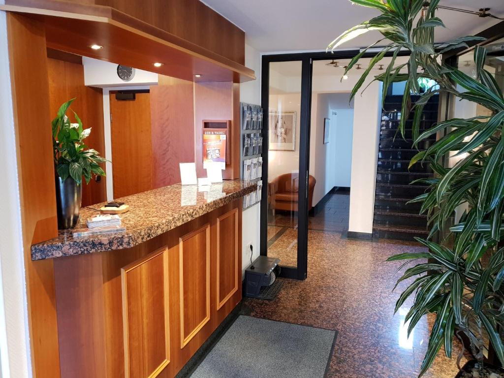 City Hotel Stuttgart Uhlandstr. 18, 70182 Stuttgart