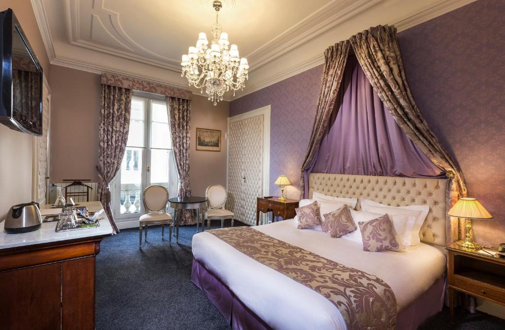 Hôtel Hotel Claridge Paris 37, rue François 1er, 75008 Paris