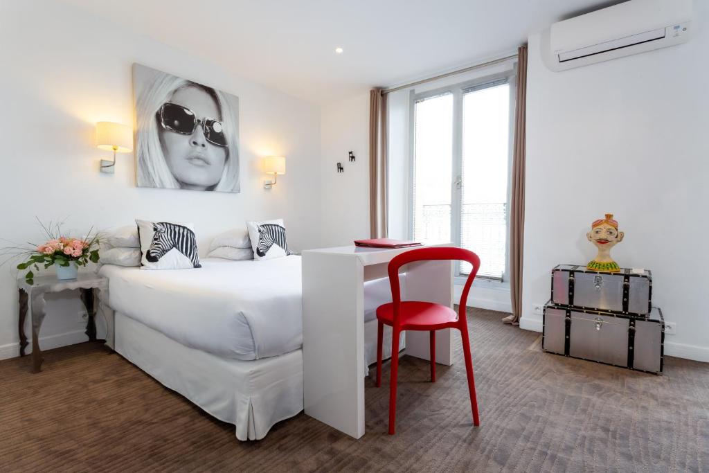 Hôtel Hôtel Colette Cannes Centre 5 Place De La Gare, 06400 Cannes