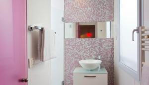 Hôtel Color Design Hotel 35 rue de Citeaux 75012 Paris Île-de-France